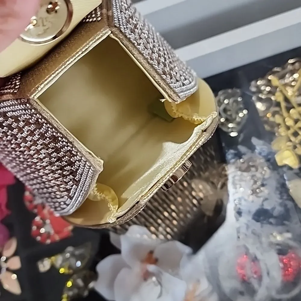 Source Unknown Gold Rhinestone Clutch - Picture 3 of 3
